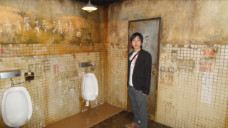 Illustration for article titled Inside the Japanese Arcade That Looks Like a Hong Kong Slum